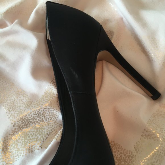 Ted baker black gold bow high heels size 36 5.5 / 6 nwot - Picture 8 of 15